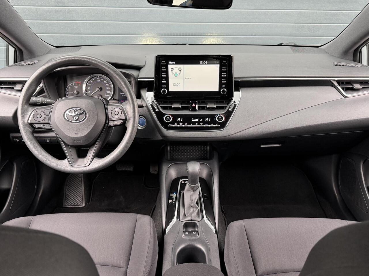 Toyota COROLLA TOURING SPORTS 1.8 HYBRID COMFORT I AUTOMAAT I TREKHAAK I ADAPTIVE CRUISE I APPLE CARPLAY