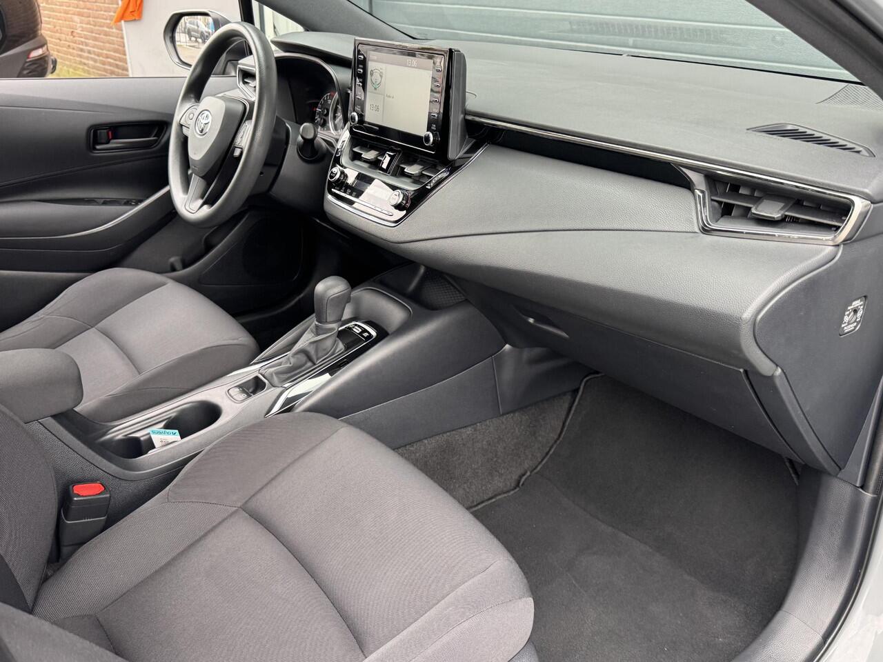 Toyota COROLLA TOURING SPORTS 1.8 HYBRID COMFORT I AUTOMAAT I TREKHAAK I ADAPTIVE CRUISE I APPLE CARPLAY
