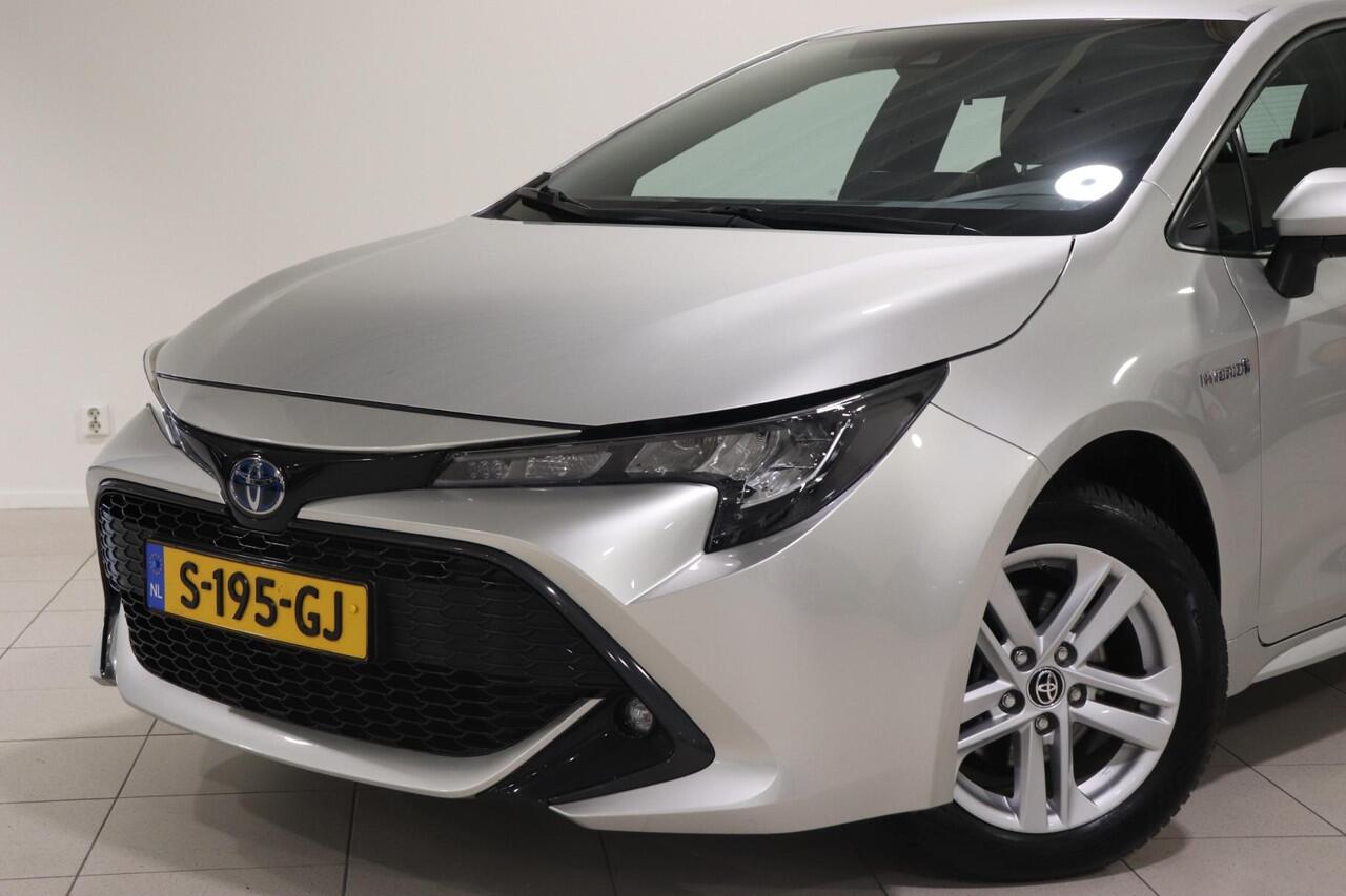 Toyota COROLLA 1.8 Hybrid Dynamic Limited, All-season, Apple Carplay / Android auto, Stuur & Stoel verwarming, Camera!