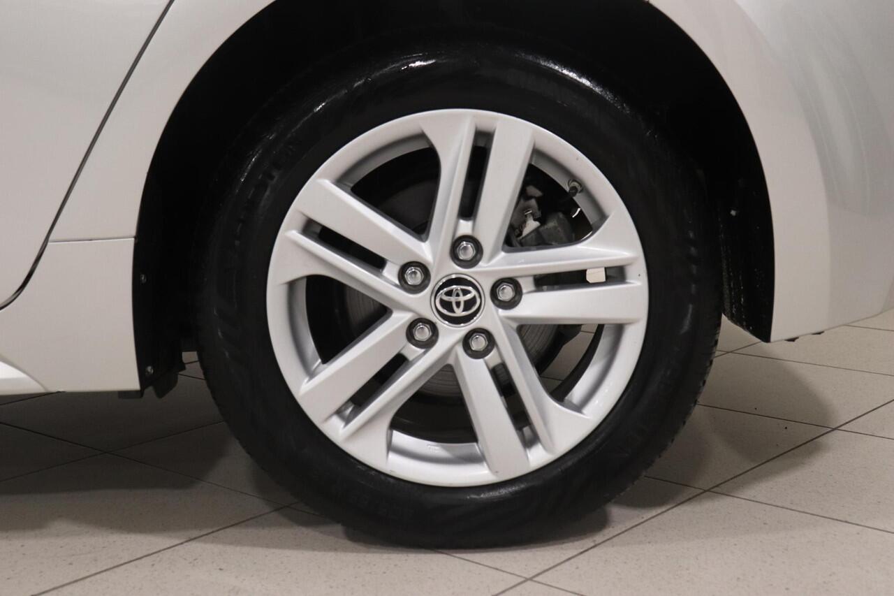 Toyota COROLLA 1.8 Hybrid Dynamic Limited, All-season, Apple Carplay / Android auto, Stuur & Stoel verwarming, Camera!