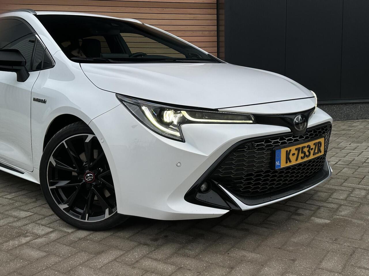 Toyota COROLLA Touring Sports 2.0 Hybrid Business GR-Sport HUD|JBL|STOELVERWARMING