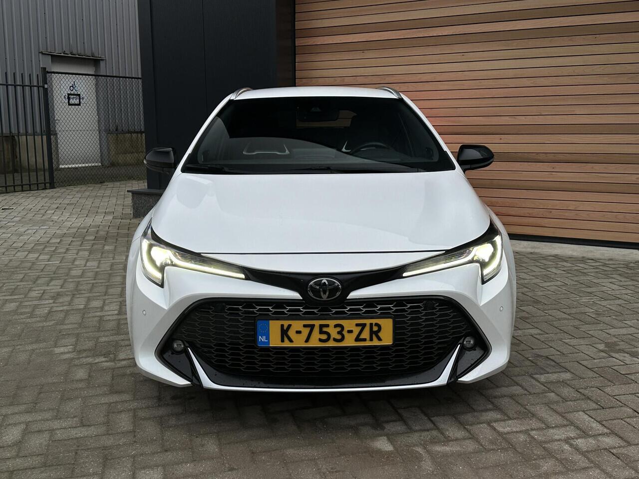 Toyota COROLLA Touring Sports 2.0 Hybrid Business GR-Sport HUD|JBL|STOELVERWARMING