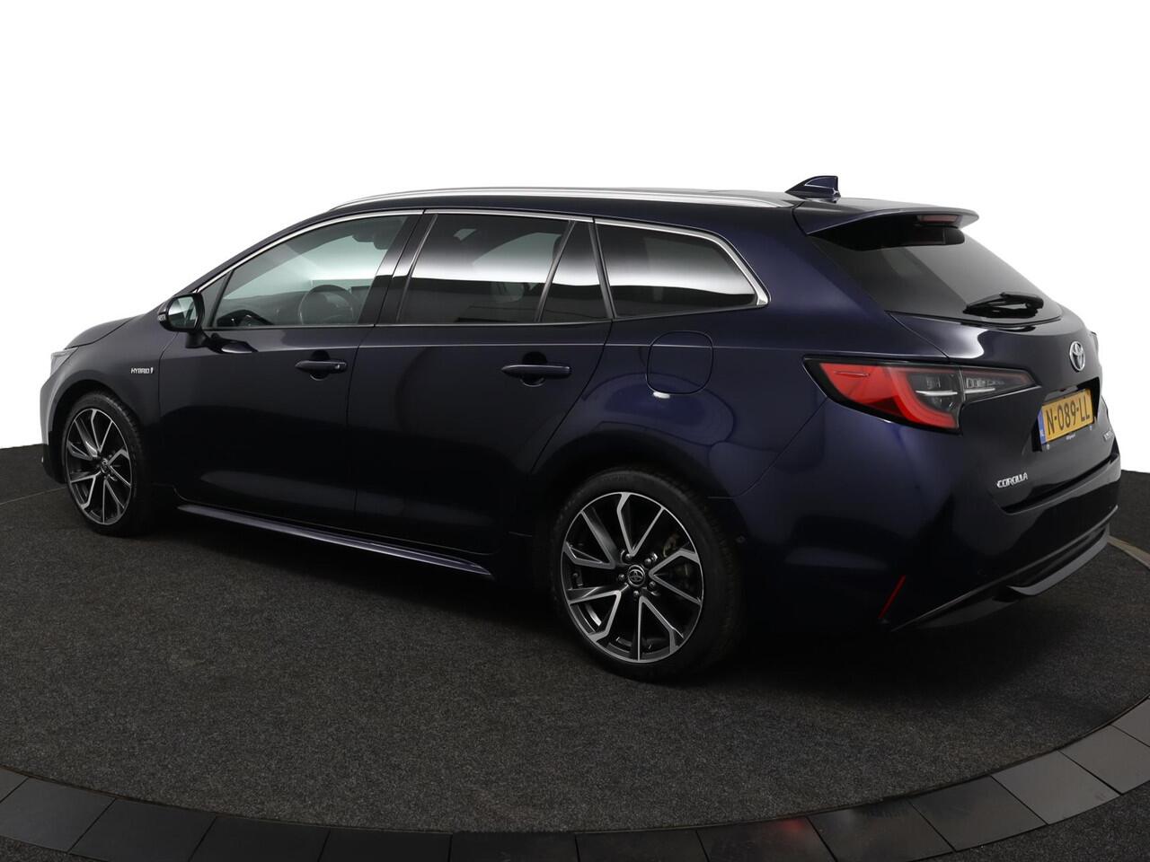 Toyota COROLLA Touring Sports 2.0 Hybrid Executive | Adaptive Cruise Control | Navigatie | Open dak | Apple Carplay | Android auto |