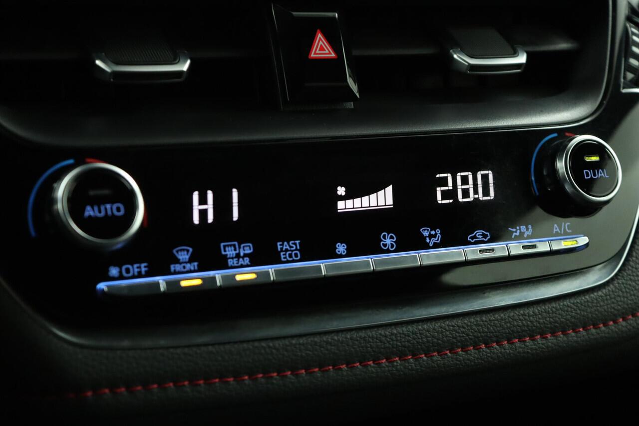 Toyota COROLLA Touring Sports 2.0 Hybrid Executive | Adaptive Cruise Control | Navigatie | Open dak | Apple Carplay | Android auto |