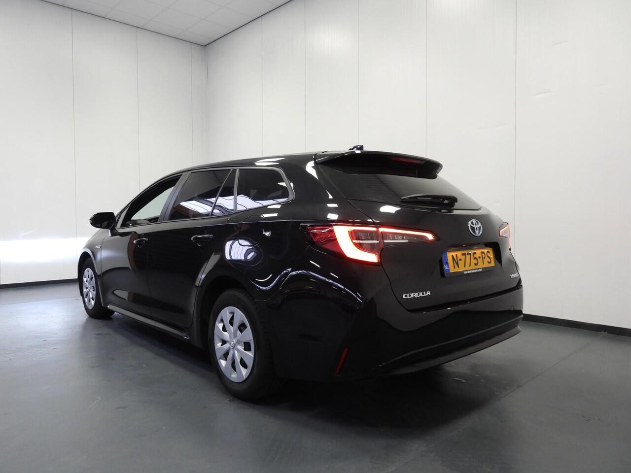 Toyota COROLLA Touring Sports 1.8 Hybrid Comfort NAVI-APP/CAMERA/CLIMA/ADAPT.CRUISE/LED!