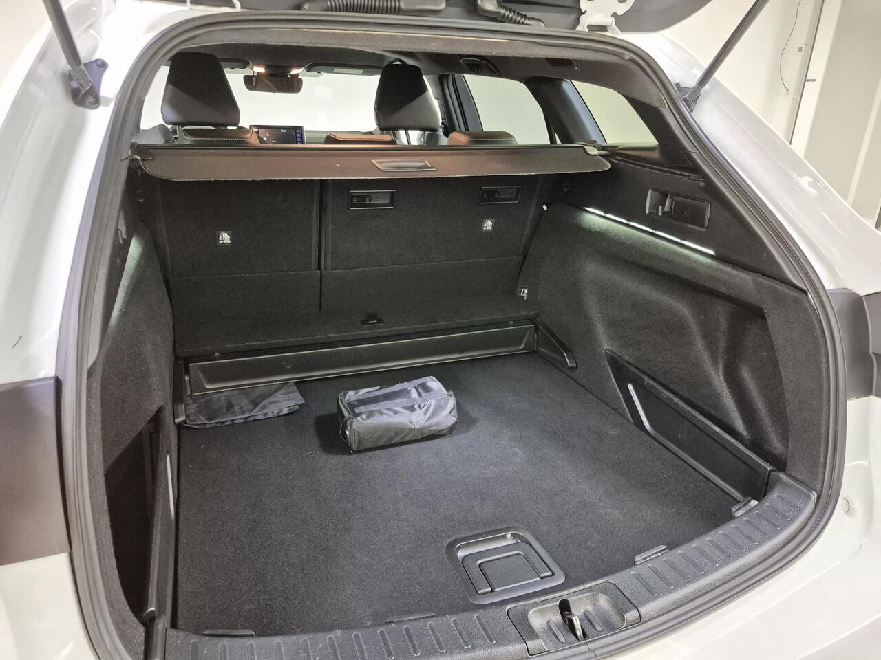 Toyota COROLLA Touring Sports 1.8 Hybrid Business Plus | Half-leder | Carplay | Keyless |