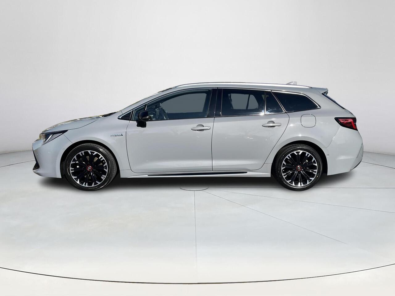 Toyota COROLLA Touring Sports 2.0 Hybrid GR-Sport | Carplay | Stoelverwarming | Sportstoelen | Inparkeerhulp |