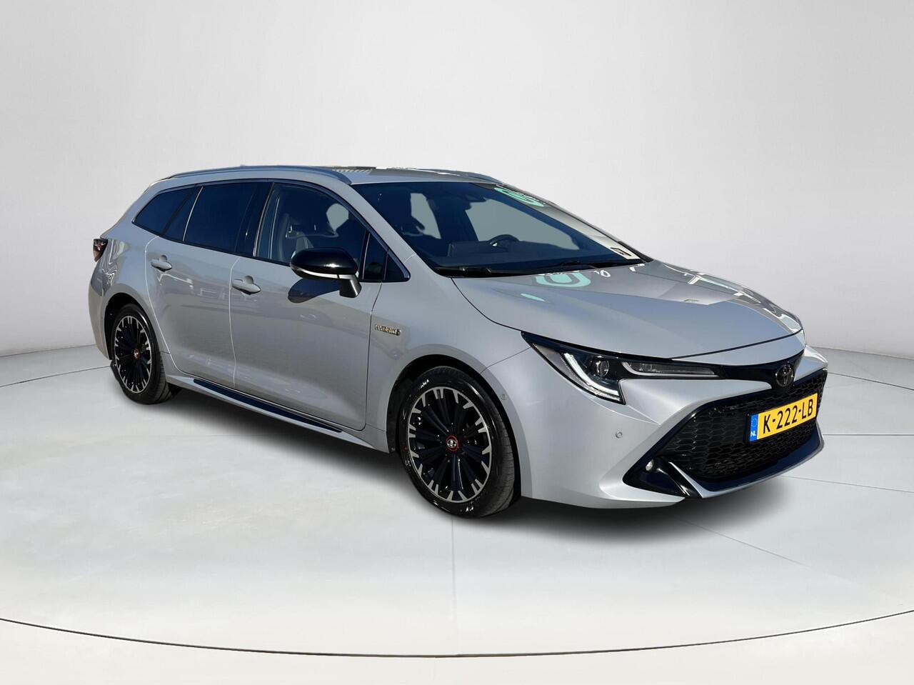 Toyota COROLLA Touring Sports 2.0 Hybrid GR-Sport | Carplay | Stoelverwarming | Sportstoelen | Inparkeerhulp |