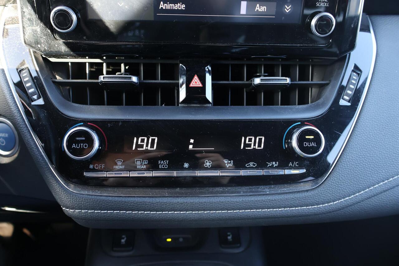 Toyota COROLLA Touring Sports 2.0 Hybrid GR-Sport 1e Eigenaar | Volledig Onderh | NL-Auto | BTW | Camera | Stoelverwarming | ACC | Carplay | Bots | Full LED | Keyless | LMV | PDC