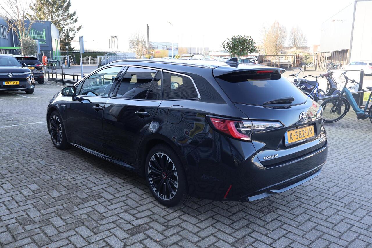 Toyota COROLLA Touring Sports 2.0 Hybrid GR-Sport 1e Eigenaar | Volledig Onderh | NL-Auto | BTW | Camera | Stoelverwarming | ACC | Carplay | Bots | Full LED | Keyless | LMV | PDC