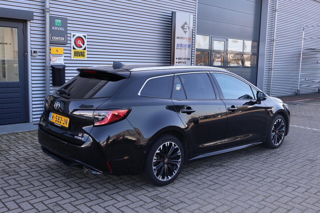 Toyota COROLLA Touring Sports 2.0 Hybrid GR-Sport 1e Eigenaar | Volledig Onderh | NL-Auto | BTW | Camera | Stoelverwarming | ACC | Carplay | Bots | Full LED | Keyless | LMV | PDC