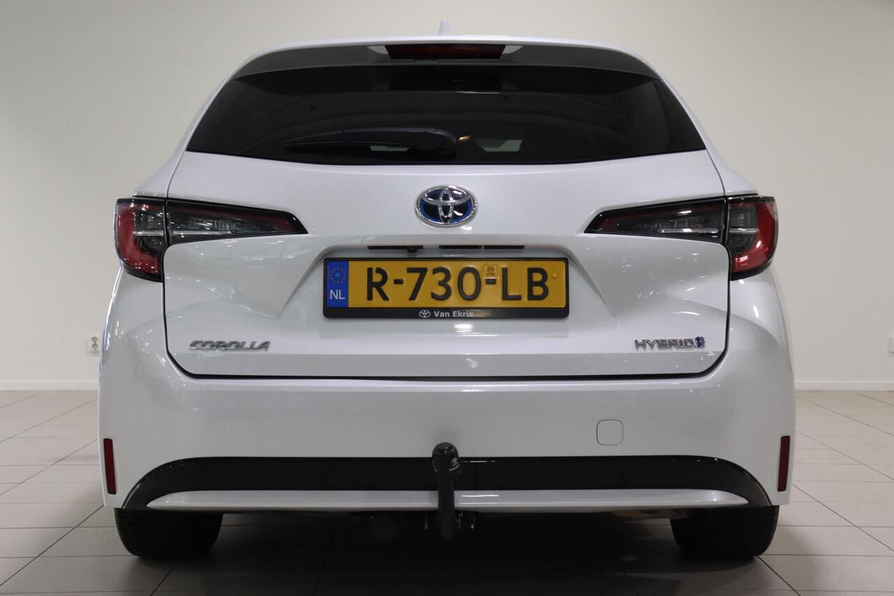 Toyota COROLLA Touring Sports 1.8 Hybrid Dynamic, Trekhaak, Stoelverwarming, Apple Carplay/Android Auto, Halfleder, 17" inch lm velgen, 1e Eigenaar!