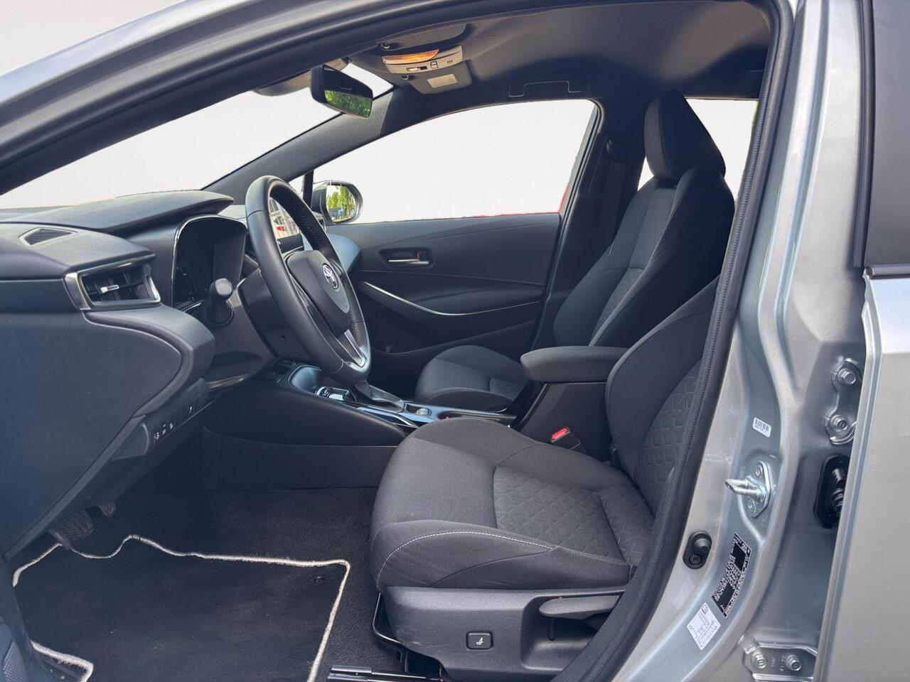 Toyota COROLLA Touring Sports Hybrid Business | NAVIGATIE | CAMERA | 4x NIEUW ALL SEASON |