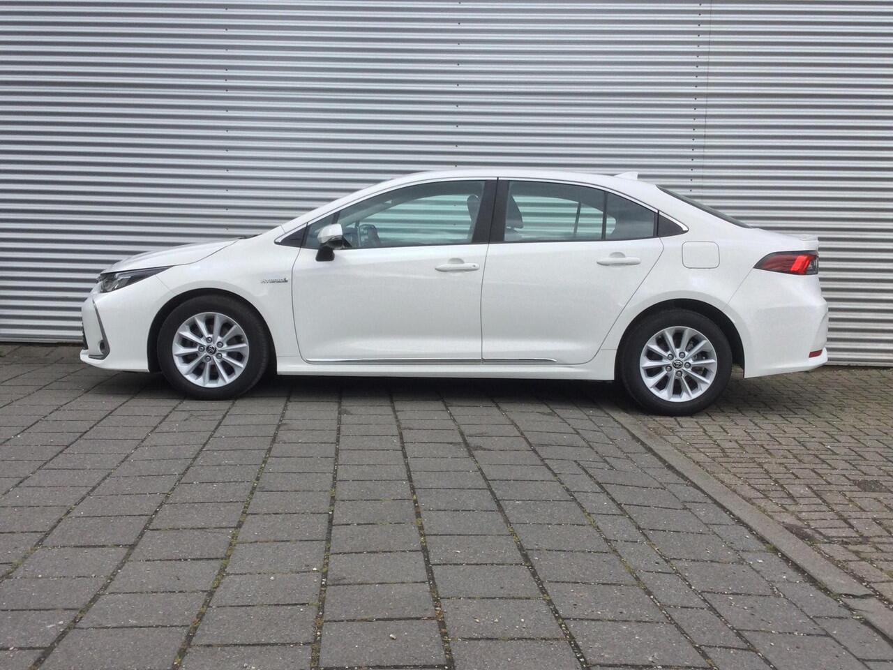 Toyota COROLLA 1.8 Hybrid Active | Camera | Adpt. Cruise |