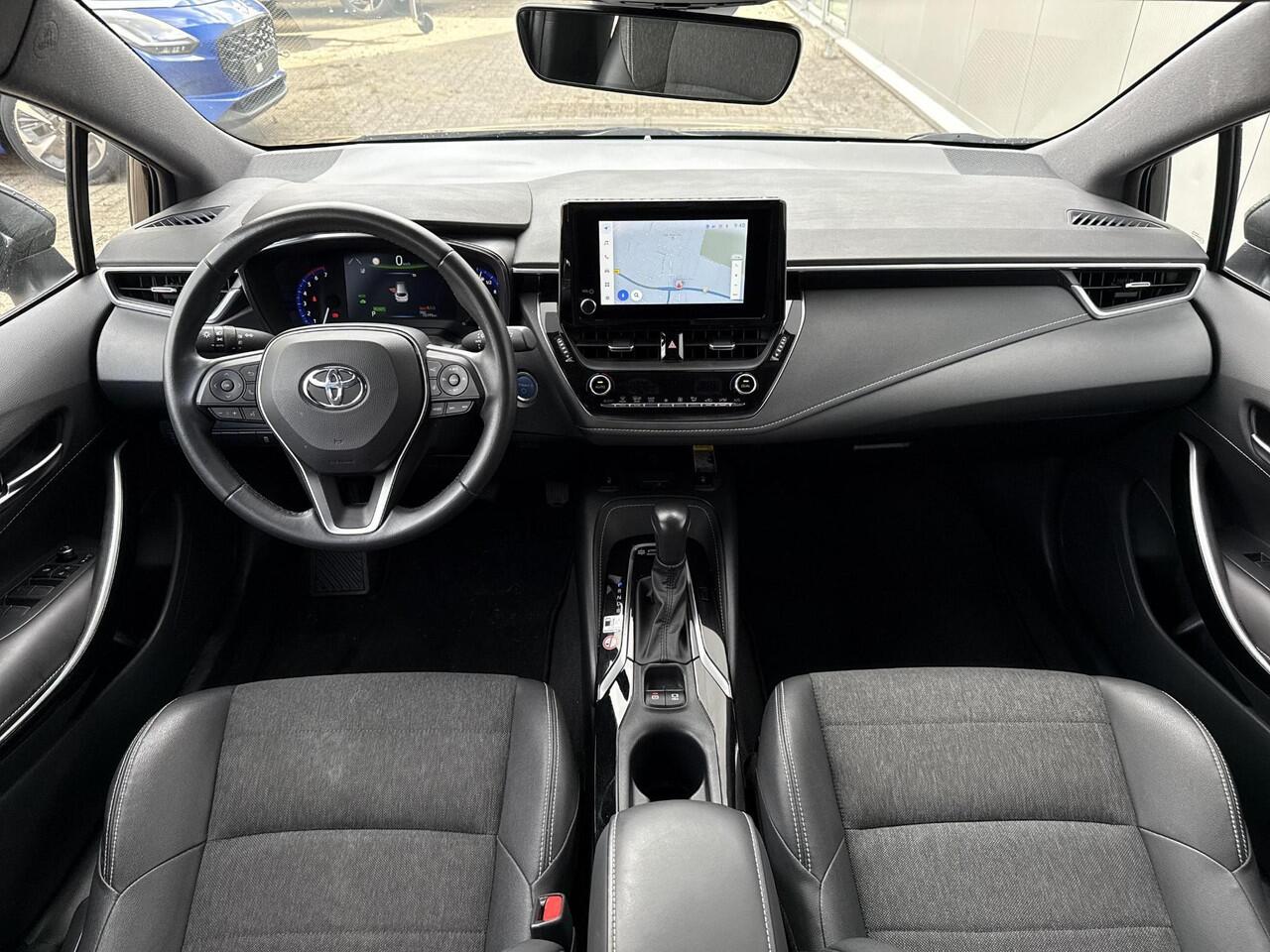 Toyota COROLLA Touring Sports 1.8 Hybrid Dynamic **NAVIGATIE/ KEYLESS/ STOELVERWARMING/ 36 MAANDEN GARANTIE**