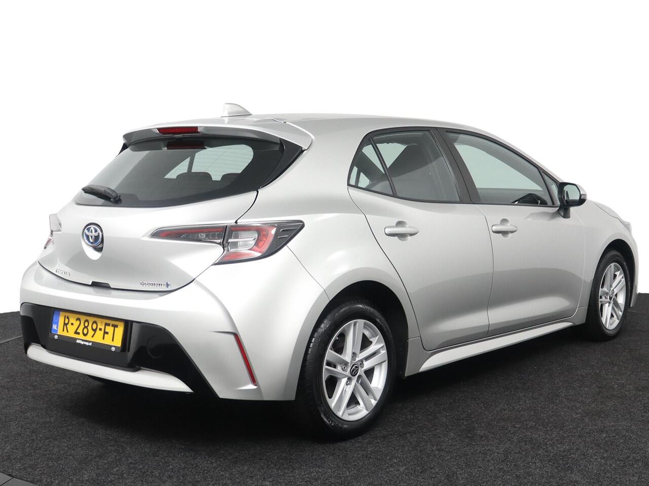 Toyota COROLLA 1.8 Hybrid Active | Apple Carplay/Android Auto | Parkeercamera | Adaptieve Cruise Control |