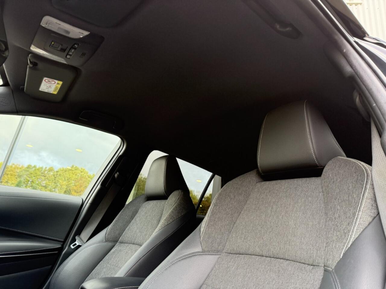 Toyota COROLLA Touring Sports 2.0 153pk Hybrid Business+,LED,Half Leer,Adapt Cruise,Lane Ass.,