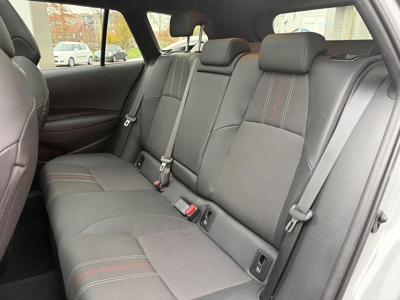 Toyota COROLLA Touring Sports 2.0 Hybrid GR-Sport Plus | Panoramisch schuif-/kanteldak