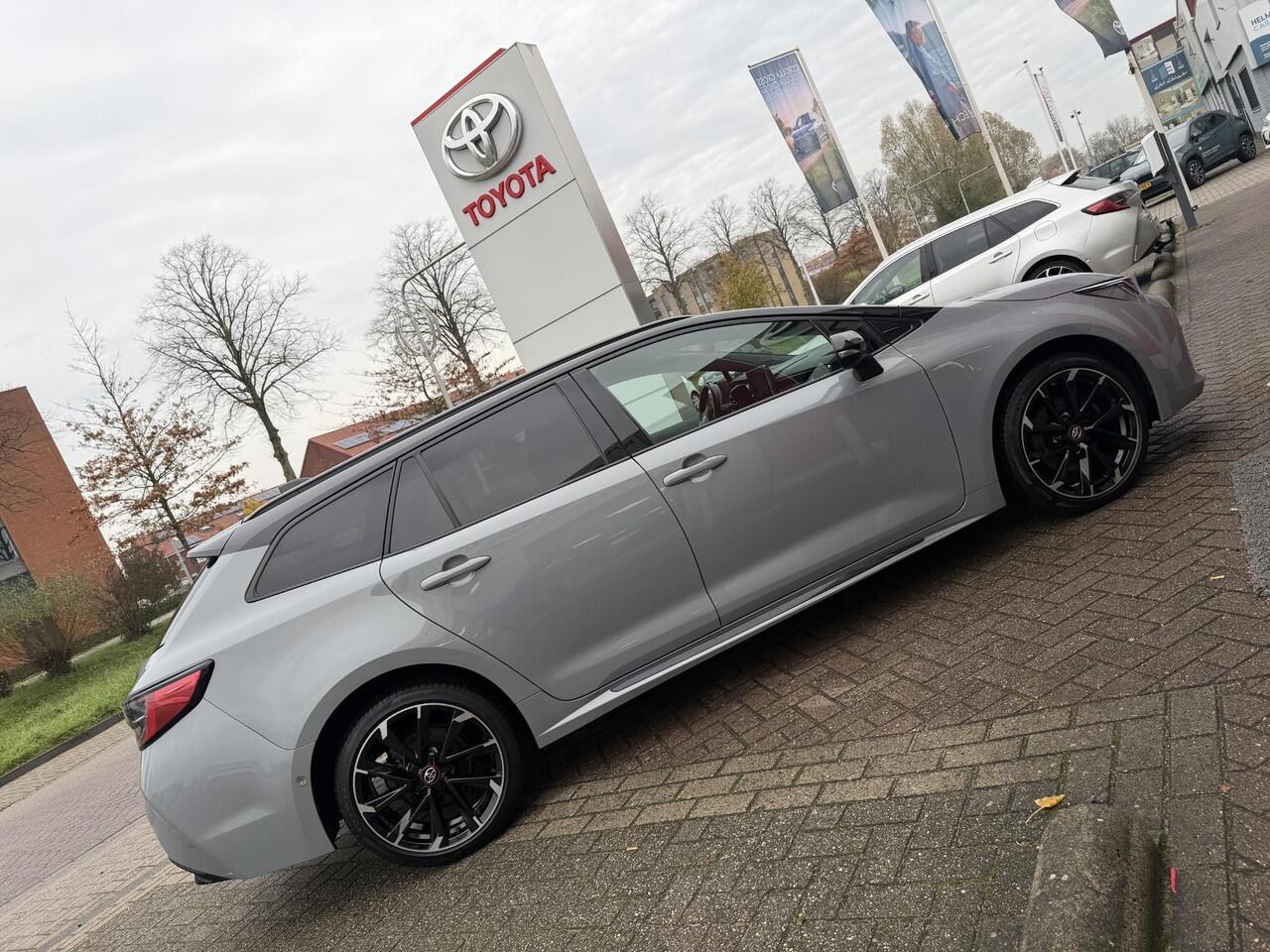 Toyota COROLLA Touring Sports 2.0 Hybrid GR-Sport Plus | Panoramisch schuif-/kanteldak