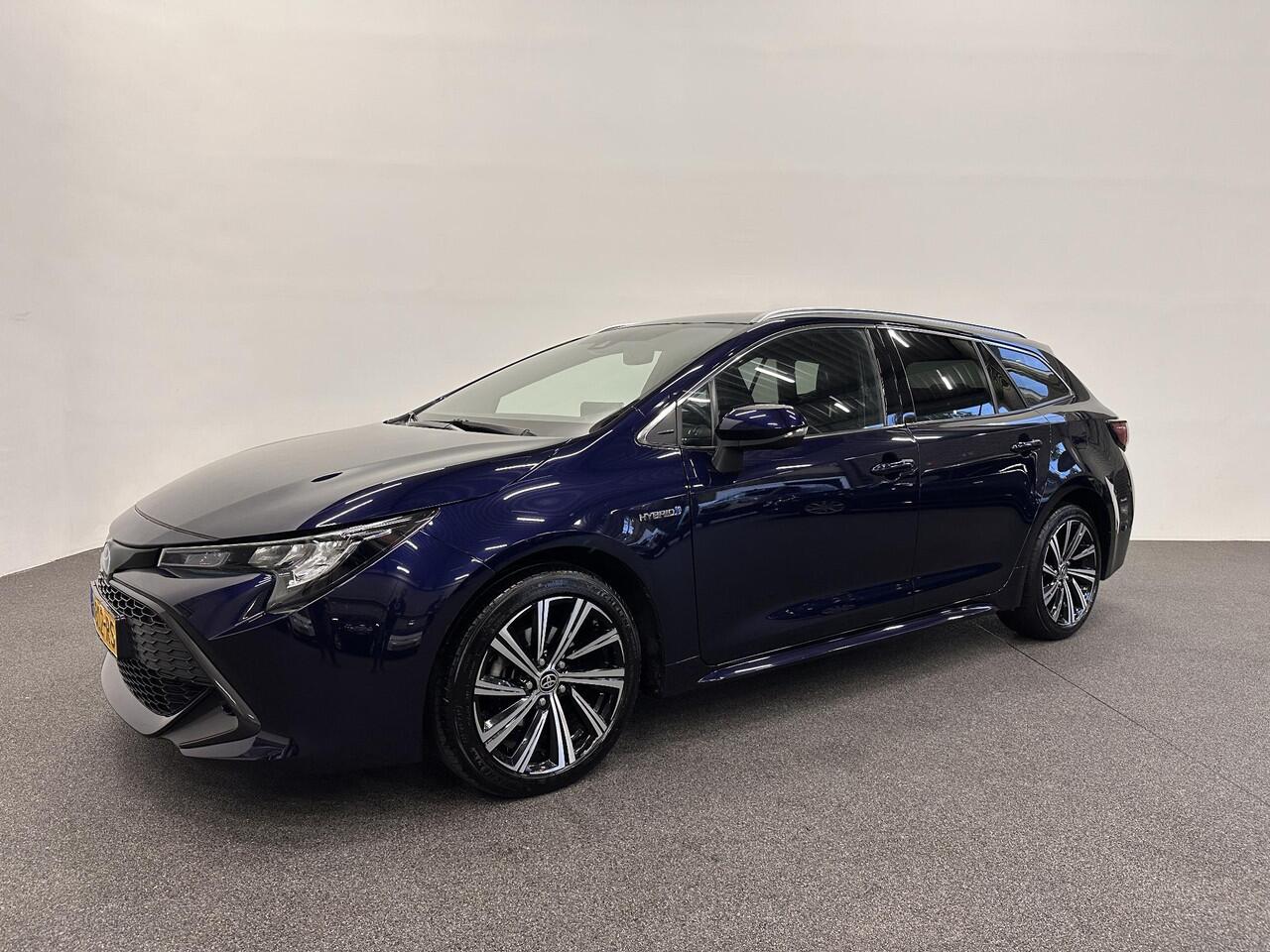 Toyota COROLLA Touring Sports 1.8 Hybrid Dynamic Airco ECC Carplay Navi 17" LM Velgen Adaptive Cruise Control Stoelverwarming PDC VA+ Camera