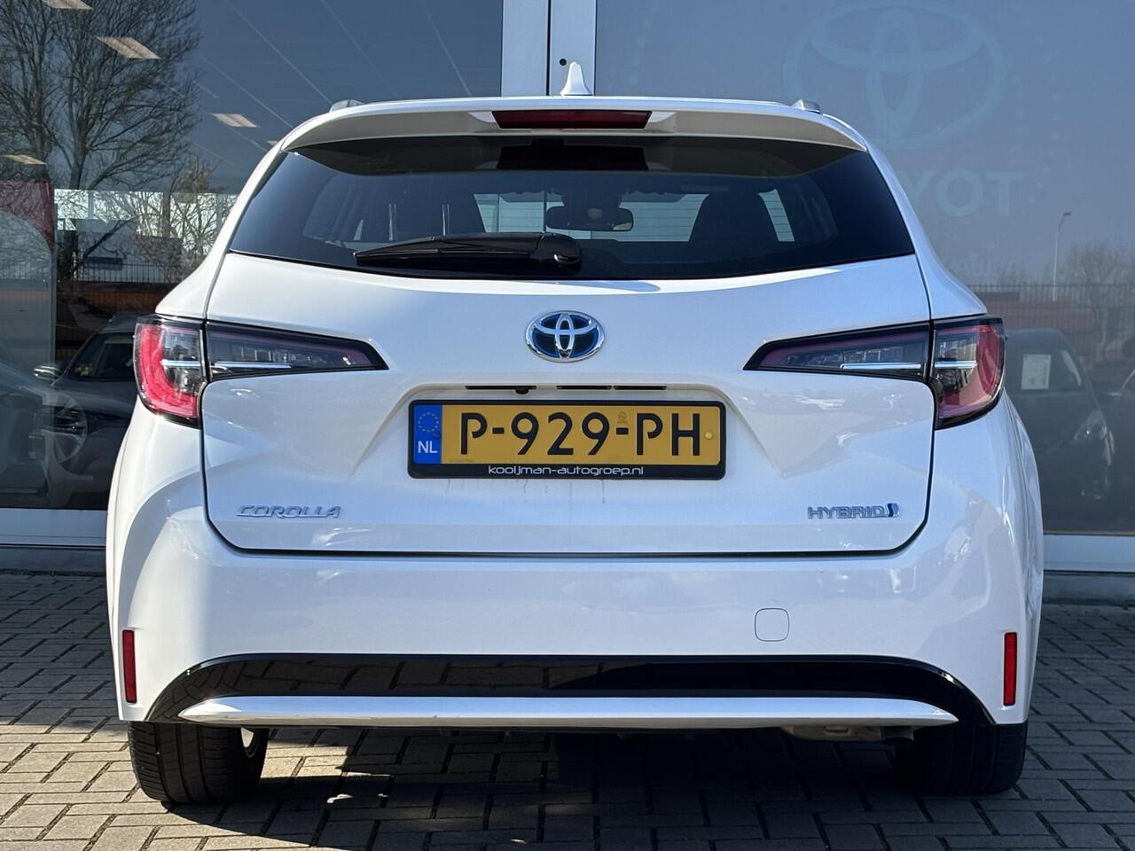 Toyota COROLLA Touring Sports 1.8 Hybrid Active | 1e Eigenaar | BTW | Apple Carplay / Android Auto | Adaptive Cruise Control |