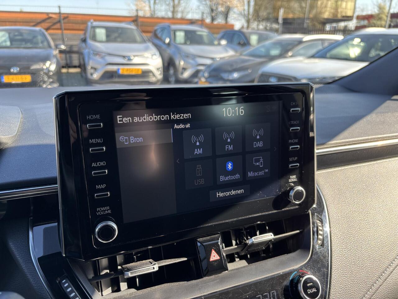 Toyota COROLLA Touring Sports 1.8 Hybrid Active | 1e Eigenaar | BTW | Apple Carplay / Android Auto | Adaptive Cruise Control |