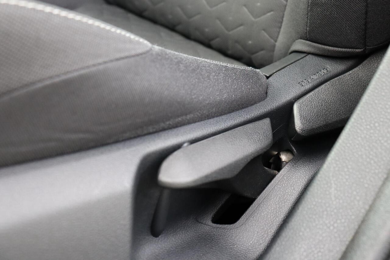 Toyota COROLLA Touring Sports 1.8 Hybrid Active Apple Carplay, Android auto, Parkeercamera, Cruise Control