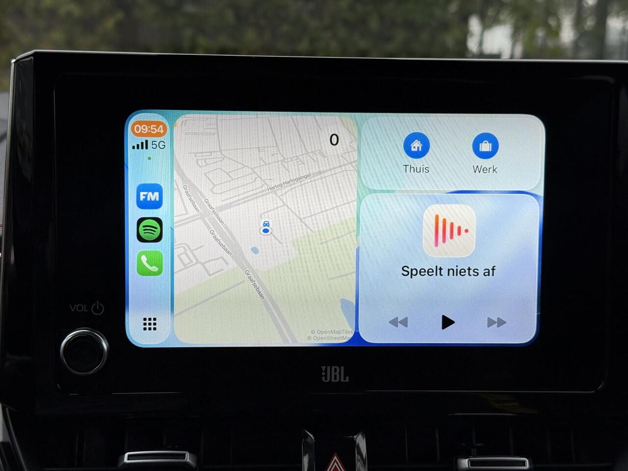 Toyota COROLLA 2.0 Hybrid Executive **NAVIGATIE/ HEAD UP DISPLAY/ DODEHOEK DETECTIE/ 36 MAANDEN GARANTIE**