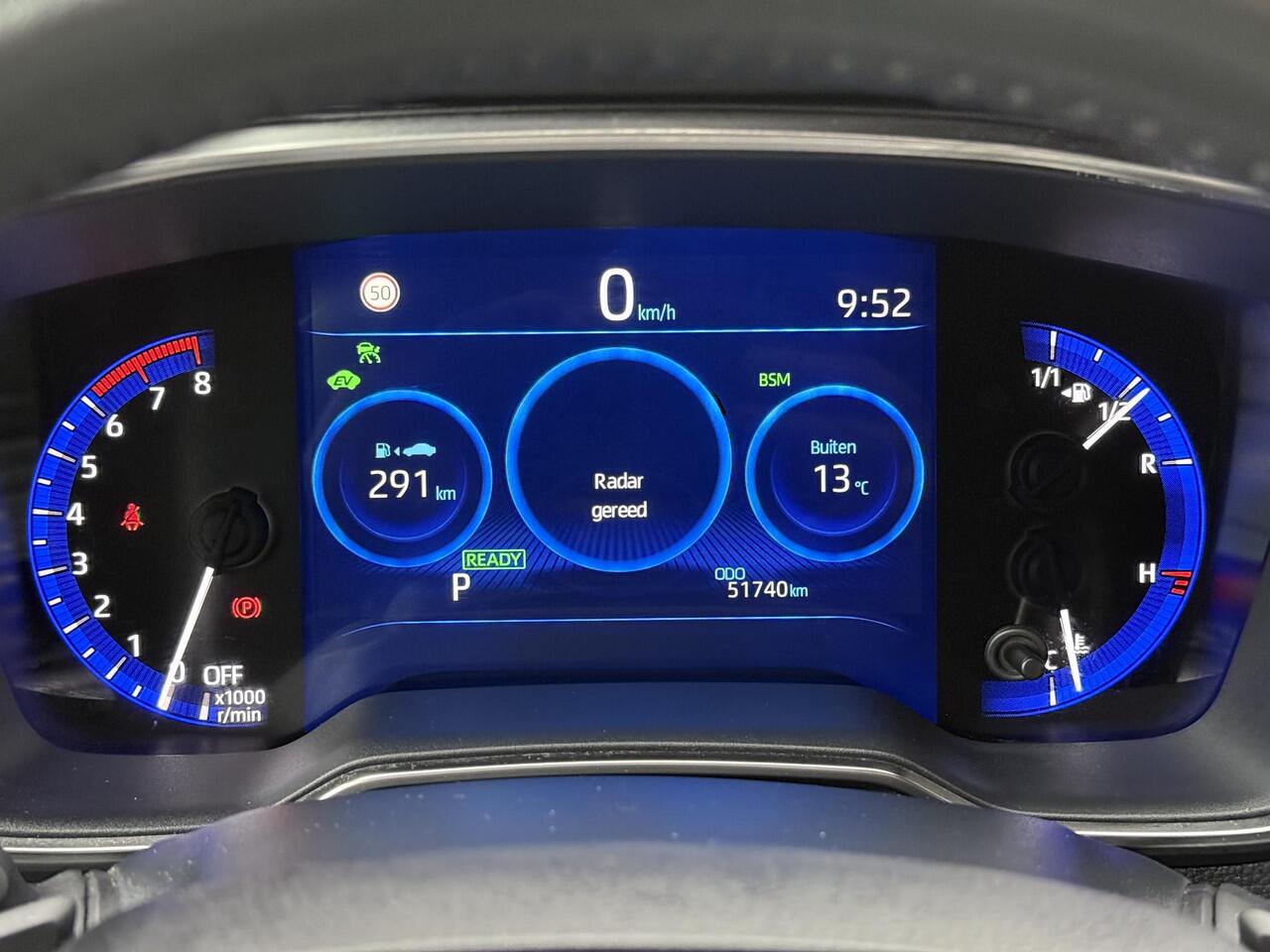 Toyota COROLLA 2.0 Hybrid Executive **NAVIGATIE/ HEAD UP DISPLAY/ DODEHOEK DETECTIE/ 36 MAANDEN GARANTIE**