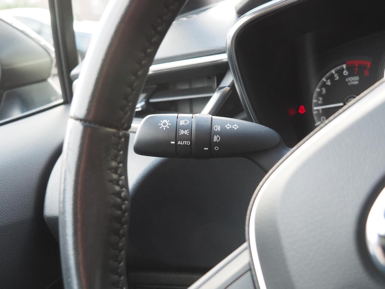 Toyota COROLLA Touring Sports 2.0 Hybrid Dynamic