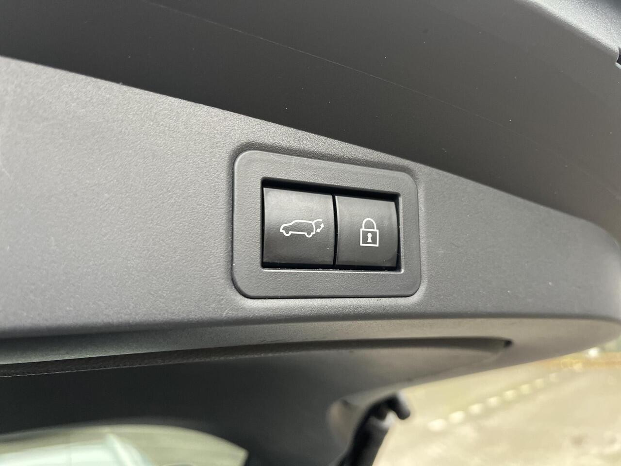 Toyota COROLLA Touring Sports 2.0 Hybrid Executive | Navigatie | Apple CarPlay/Android auto | Achteruitrijcamera | Elektrische achterklep