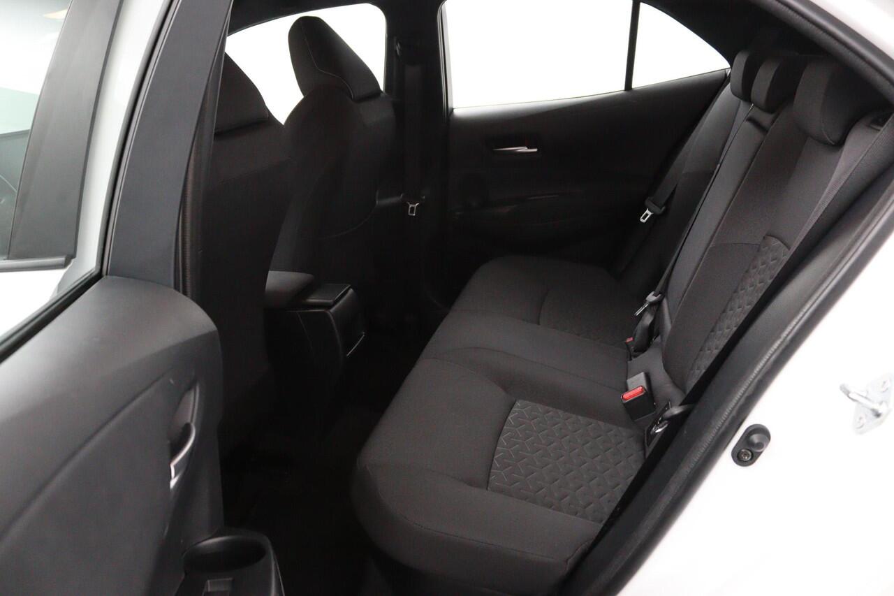 Toyota COROLLA 1.8 Hybrid Active | Navigatie | Adaptieve Cruise control | Climate Control |