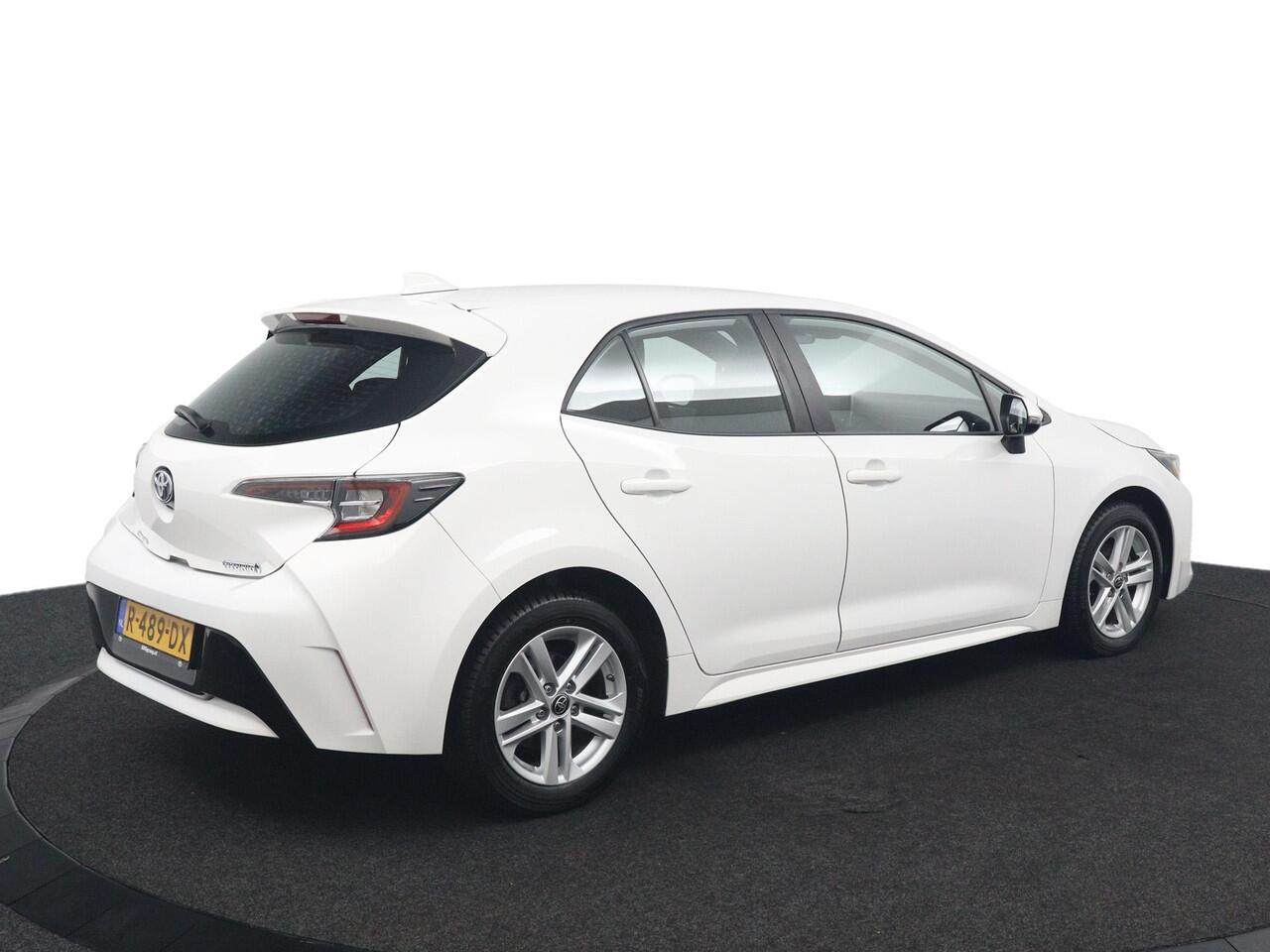 Toyota COROLLA 1.8 Hybrid Active | Navigatie | Adaptieve Cruise control | Climate Control |