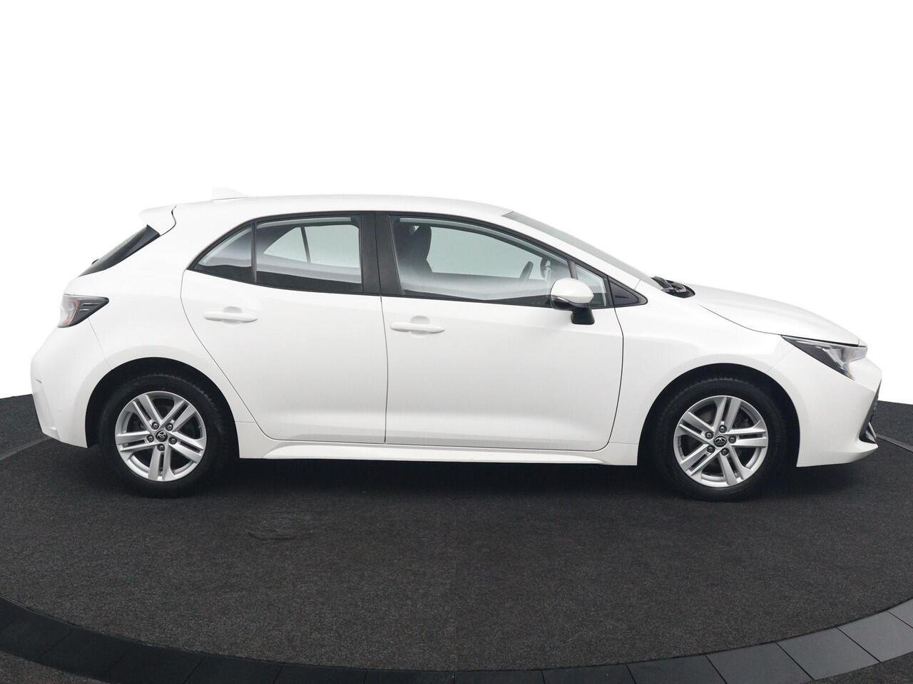 Toyota COROLLA 1.8 Hybrid Active | Navigatie | Adaptieve Cruise control | Climate Control |