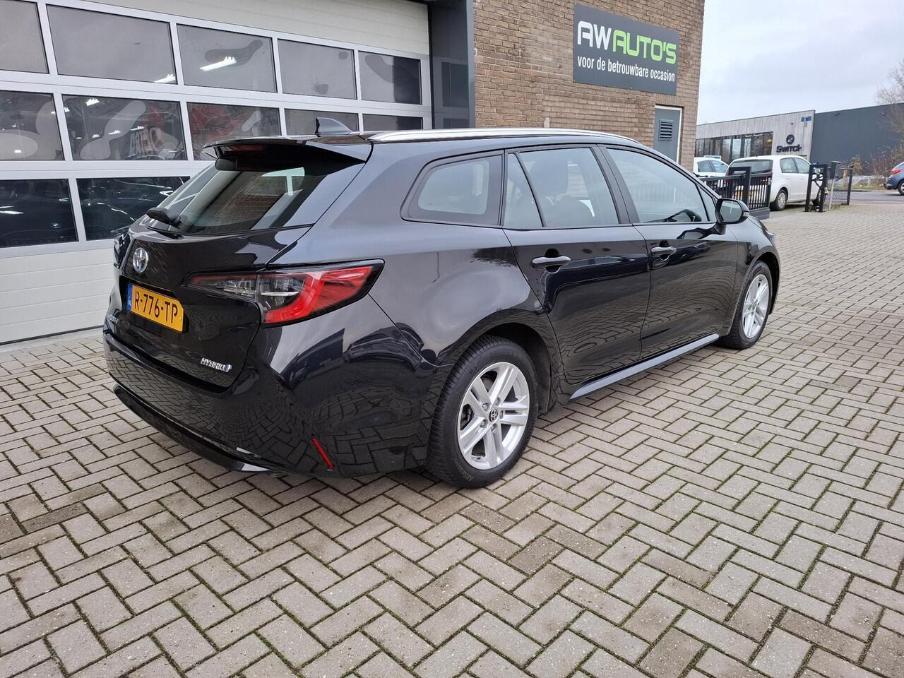 Toyota COROLLA Touring Sports 1.8 Hybrid Active