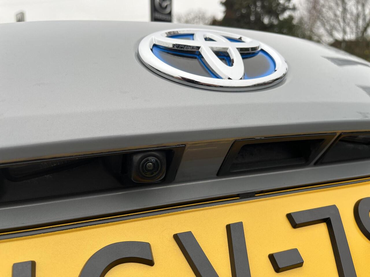 Toyota COROLLA Touring Sports 2.0 Hybrid Executive | Navigatie | Apple CarPlay/Android auto | Achteruitrijcamera | Elektrische achterklep