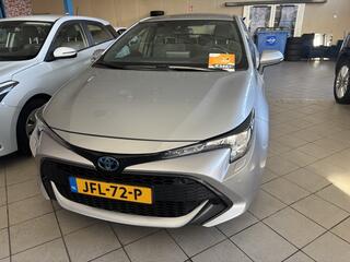 toyota-corolla-1.8-hybrid-active