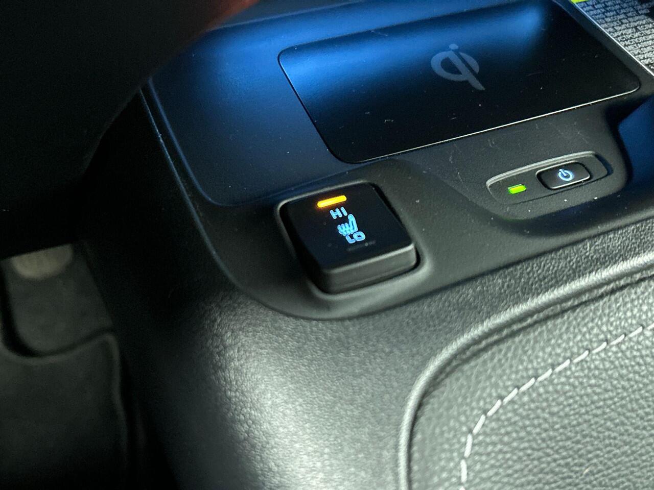 Toyota COROLLA Touring Sports 1.8 Hybrid Business Plus Volledig Leder Airco ECC Navi Carplay PDC VA + Camera Adaptive Cruise Control Full LED 17" Velgen NL Auto 1e Eig. Dealer onderhouden