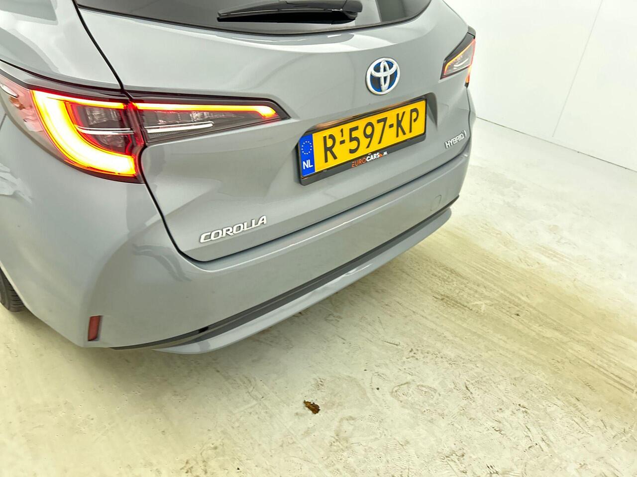 Toyota COROLLA Touring Sports 1.8 Hybrid Business Plus Volledig Leder Airco ECC Navi Carplay PDC VA + Camera Adaptive Cruise Control Full LED 17" Velgen NL Auto 1e Eig. Dealer onderhouden