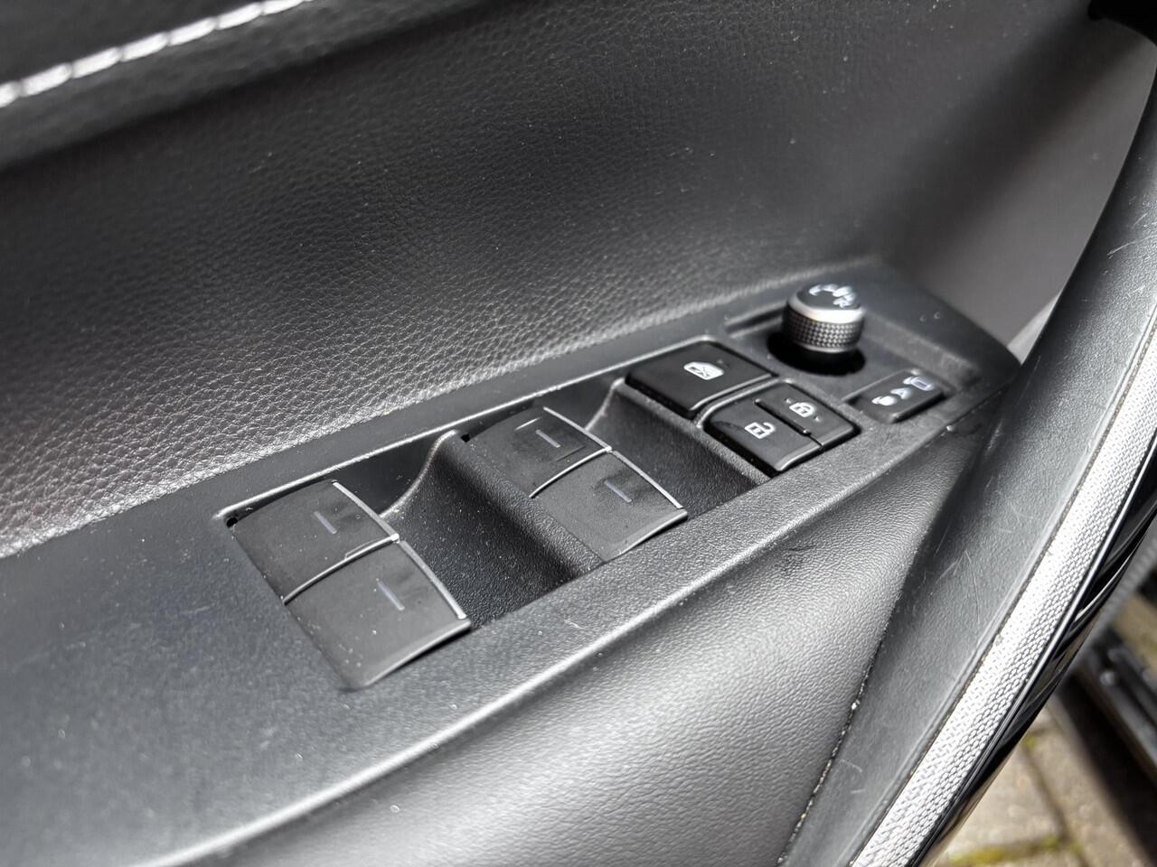 Toyota COROLLA 1.2 Turbo Dynamic SUPER NETTE AUTO!!!