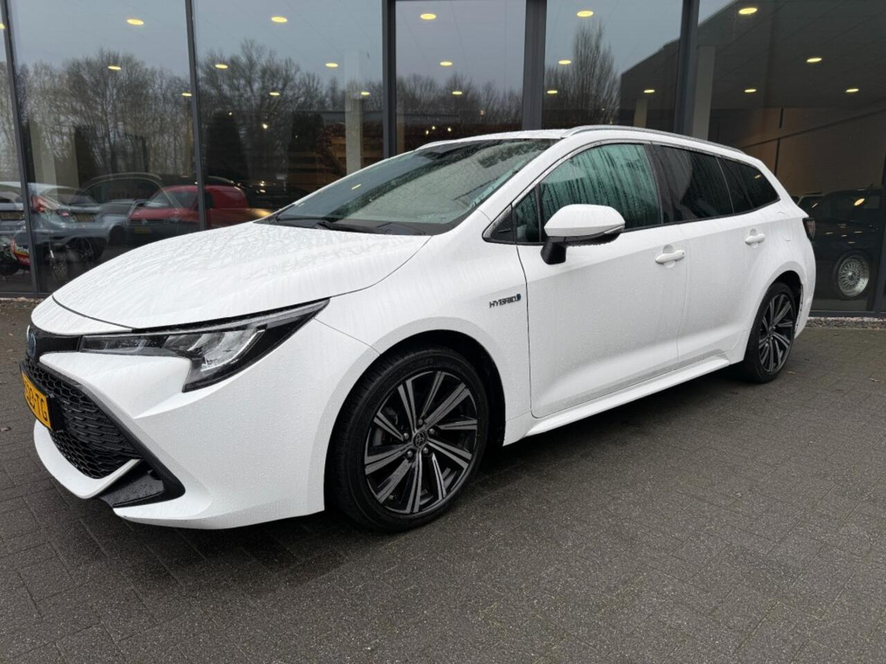 Toyota COROLLA Touring Sports 1.8 Hybrid Business+,Half Leer,LED,Stoelverw,Trekhk,Camera,Adapt Cruise