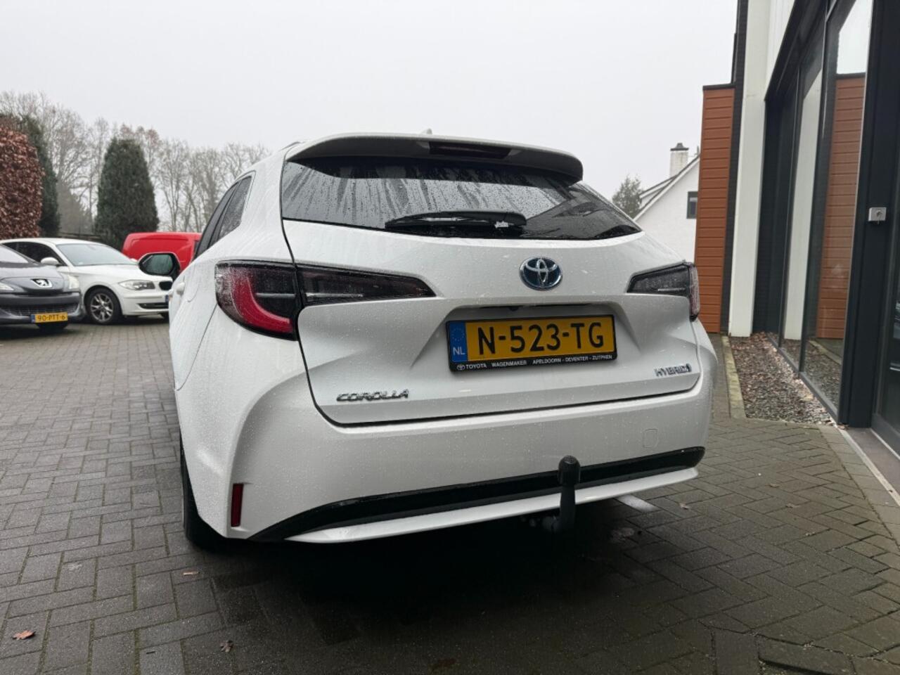 Toyota COROLLA Touring Sports 1.8 Hybrid Business+,Half Leer,LED,Stoelverw,Trekhk,Camera,Adapt Cruise