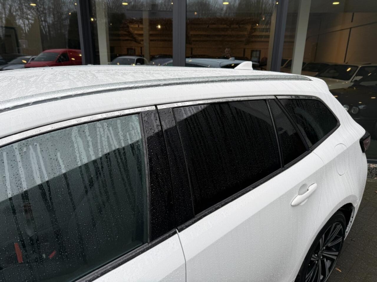 Toyota COROLLA Touring Sports 1.8 Hybrid Business+,Half Leer,LED,Stoelverw,Trekhk,Camera,Adapt Cruise