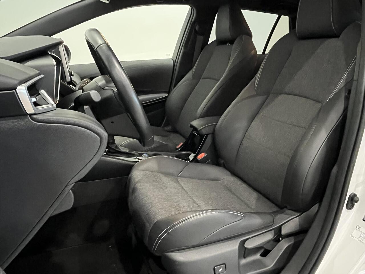 Toyota COROLLA Touring Sports 1.8 Hybrid Dynamic | Trekhaak afneembaar | Apple Carplay/Android Auto