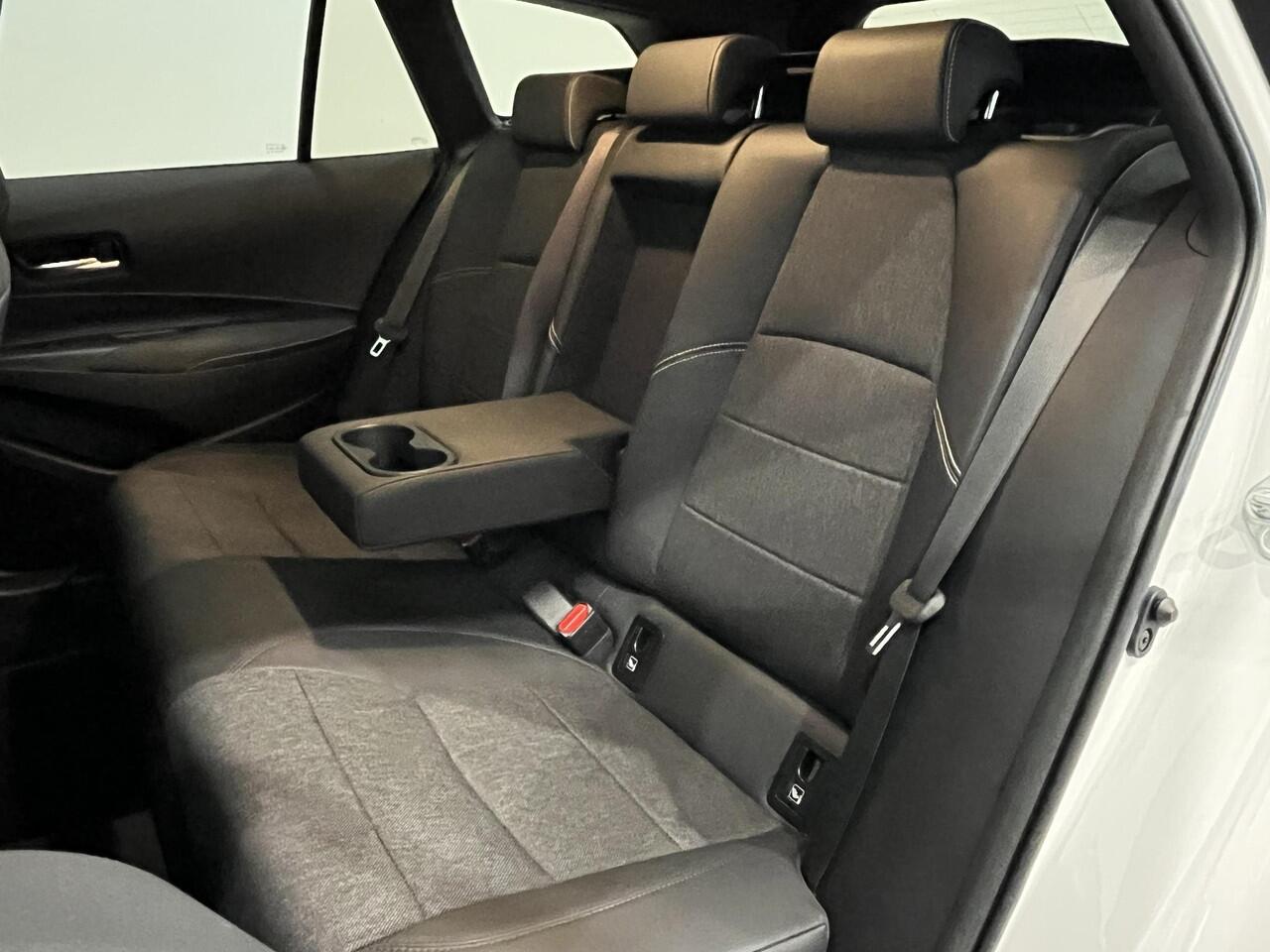 Toyota COROLLA Touring Sports 1.8 Hybrid Dynamic | Trekhaak afneembaar | Apple Carplay/Android Auto