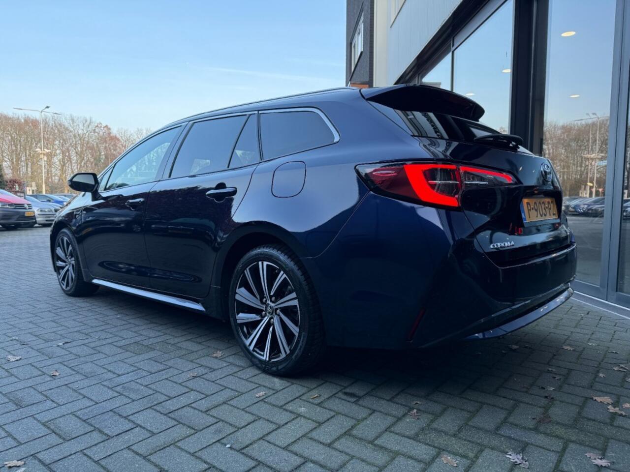 Toyota COROLLA Touring Sports 1.8 Hybrid Business+,Half Leer,LED,Stoelverw,Camera,Adapt Cruise,Navi,Carplay,Lane Ass.,