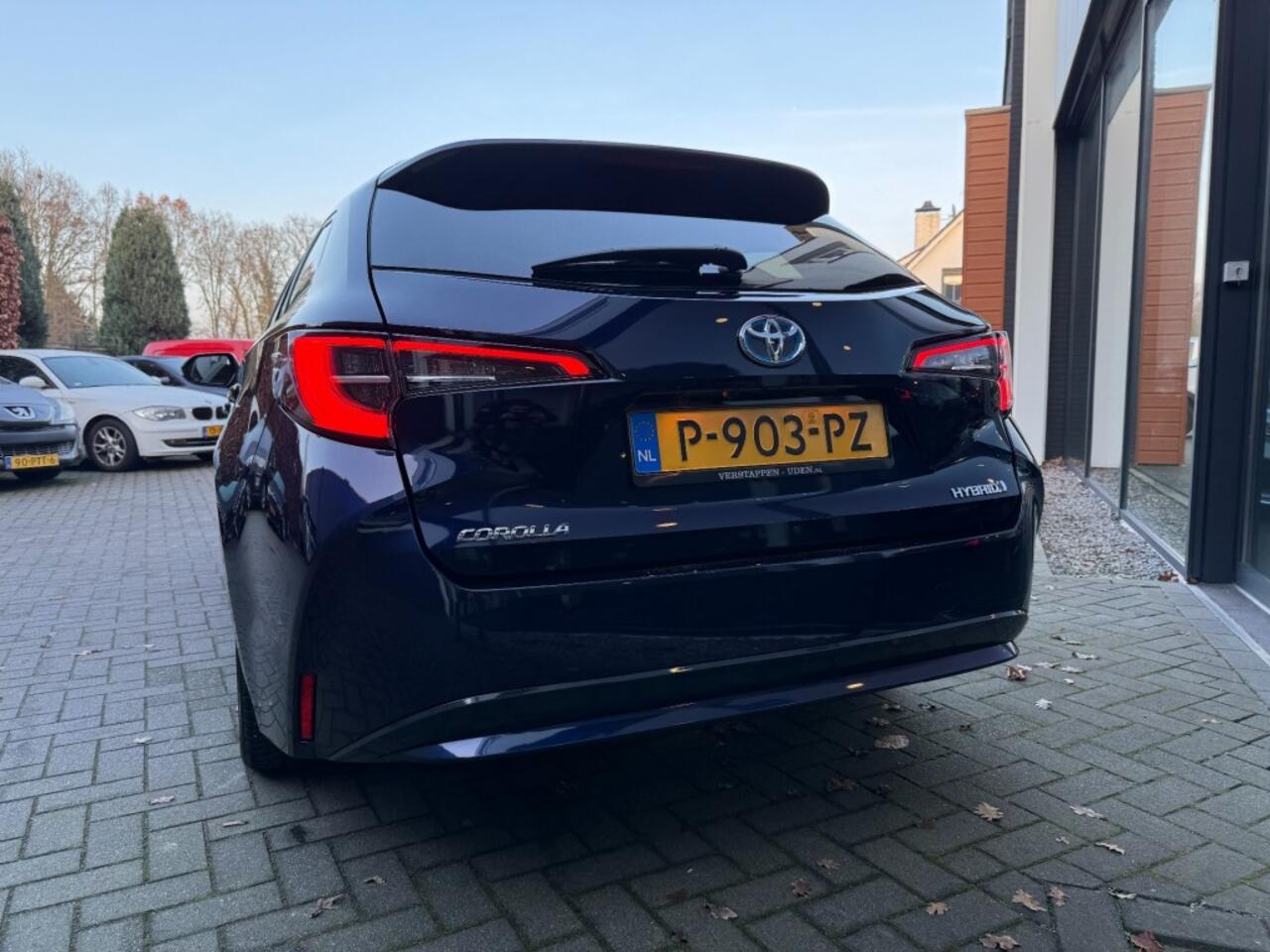 Toyota COROLLA Touring Sports 1.8 Hybrid Business+,Half Leer,LED,Stoelverw,Camera,Adapt Cruise,Navi,Carplay,Lane Ass.,