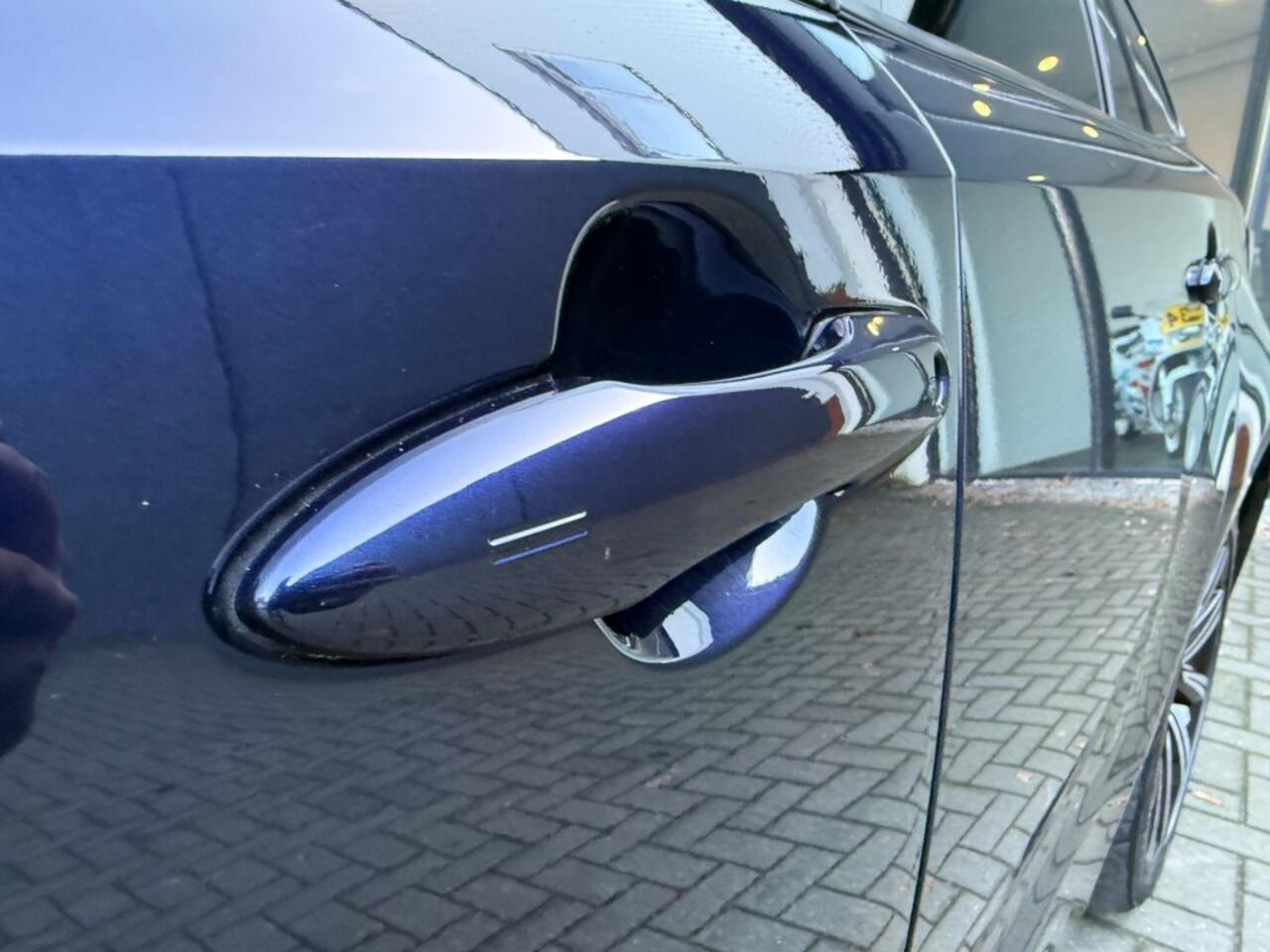 Toyota COROLLA Touring Sports 1.8 Hybrid Business+,Half Leer,LED,Stoelverw,Camera,Adapt Cruise,Navi,Carplay,Lane Ass.,