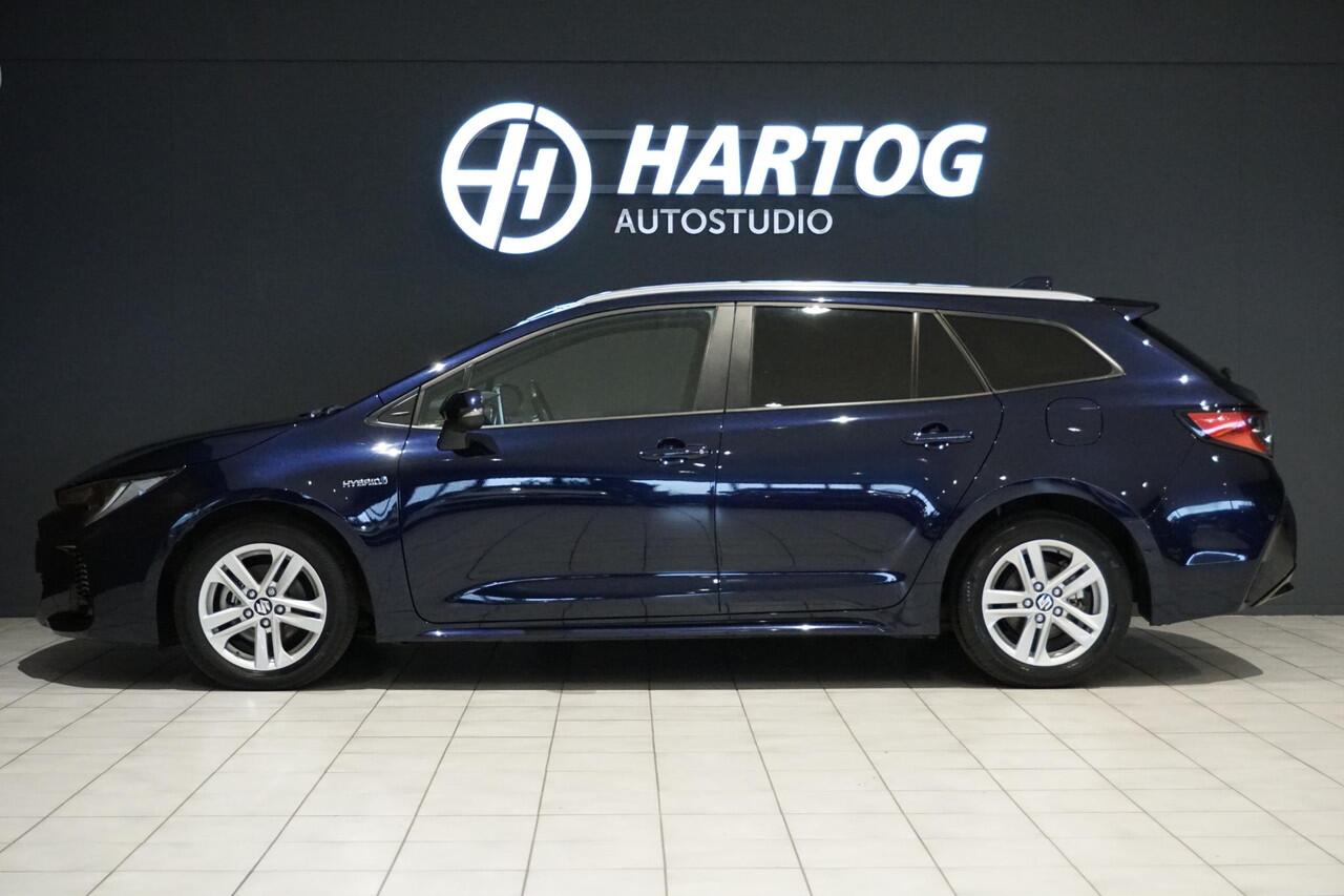 Toyota COROLLA 1.8 Hybrid Style + DODEHOEK / STUURVERWARMING / VOORRUITVERWARMING