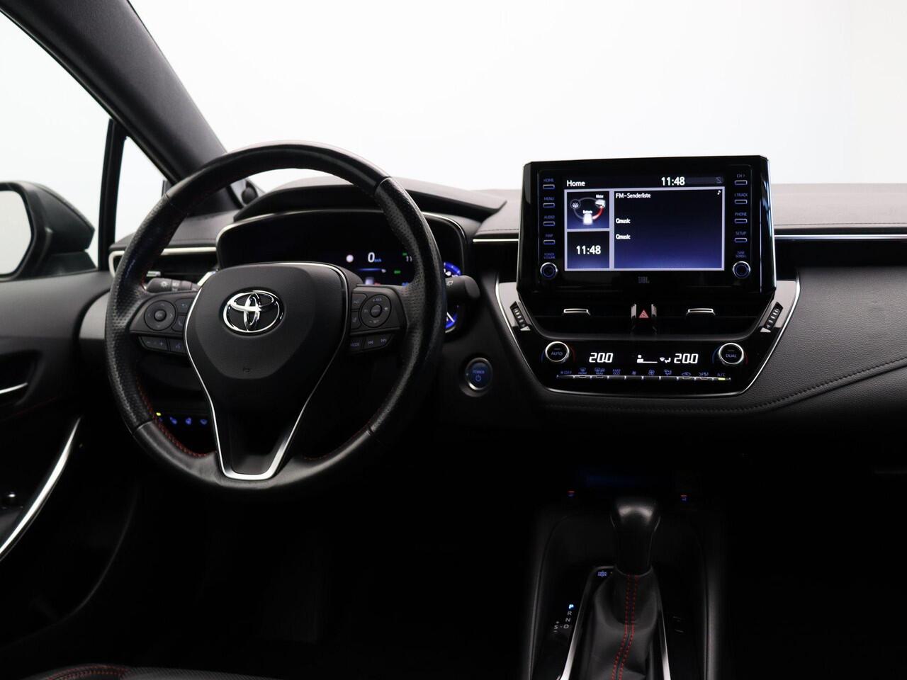 Toyota COROLLA Touring Sports 180pk GR Sport | JBL | Panoramadak | Stoel, Stuur en Voorruitverwarming | Adaptieve Cruise Control | 10 Jaar Garantie |